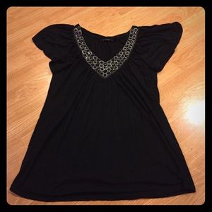 LAST CHANCE Beautiful Black V-Neck Top